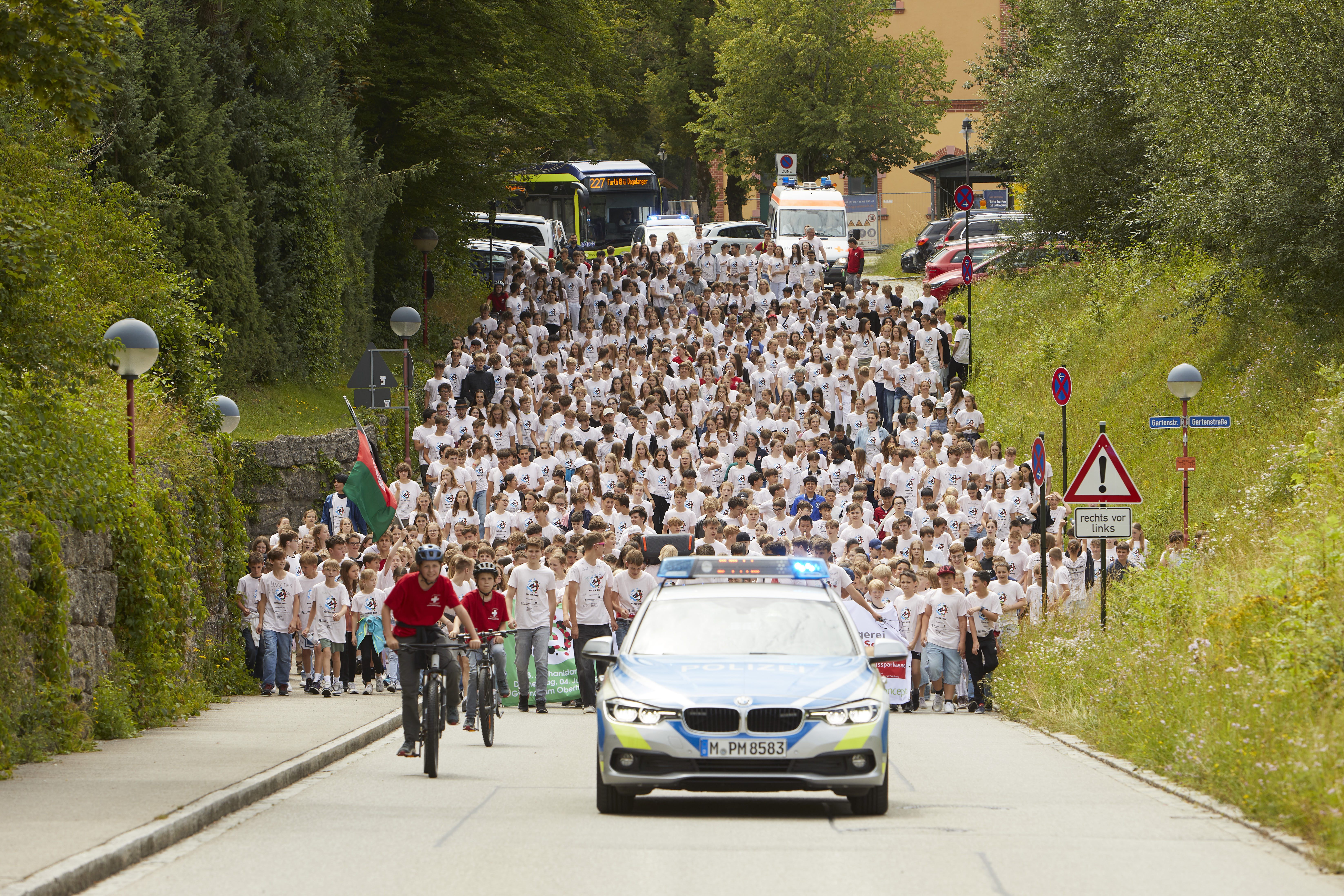 Spendenlauf mit Polizei-Begleitung